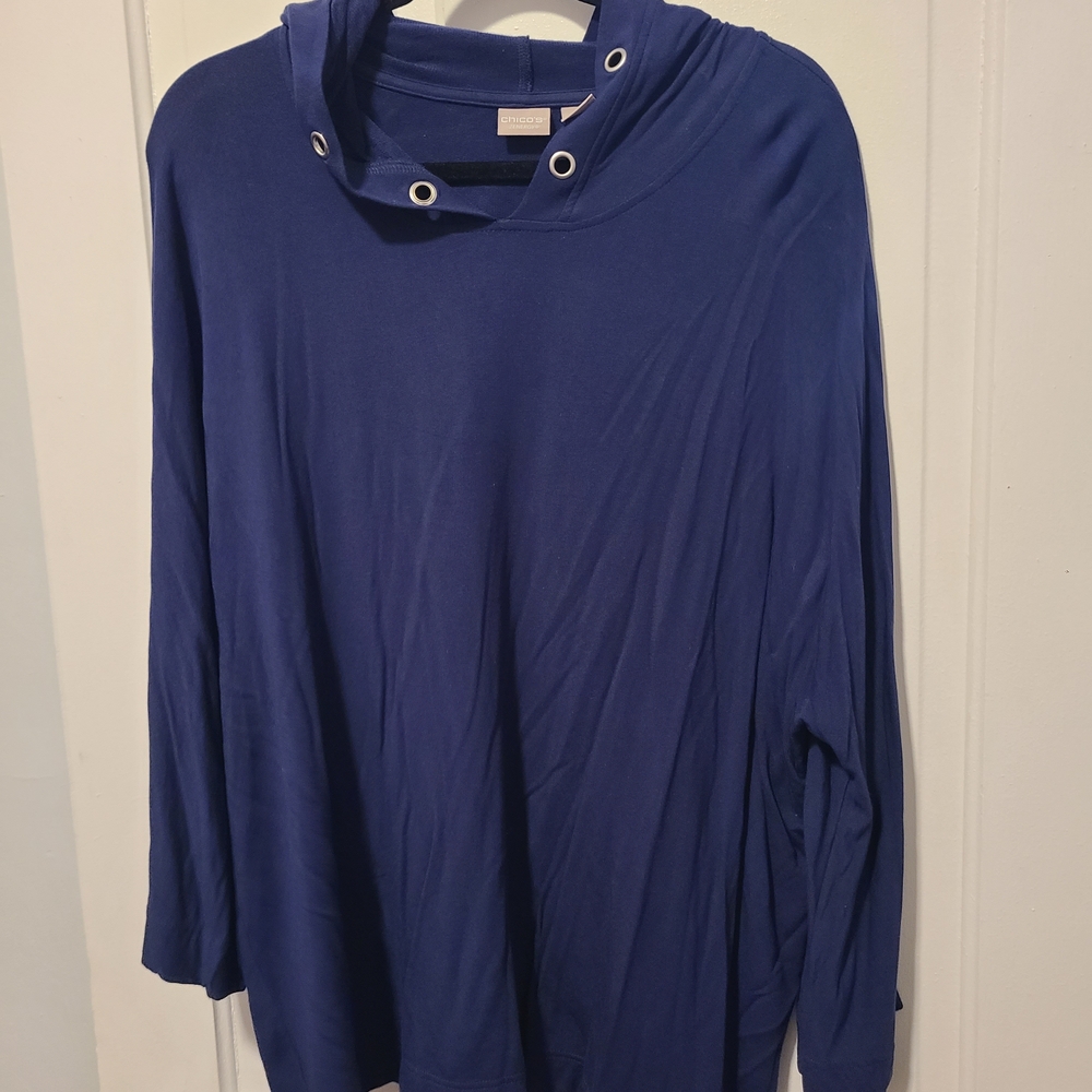 Chico's Zenergy Blue Knit Hooded Blouse Rivet Front Neckline Sz 3 or 16/18